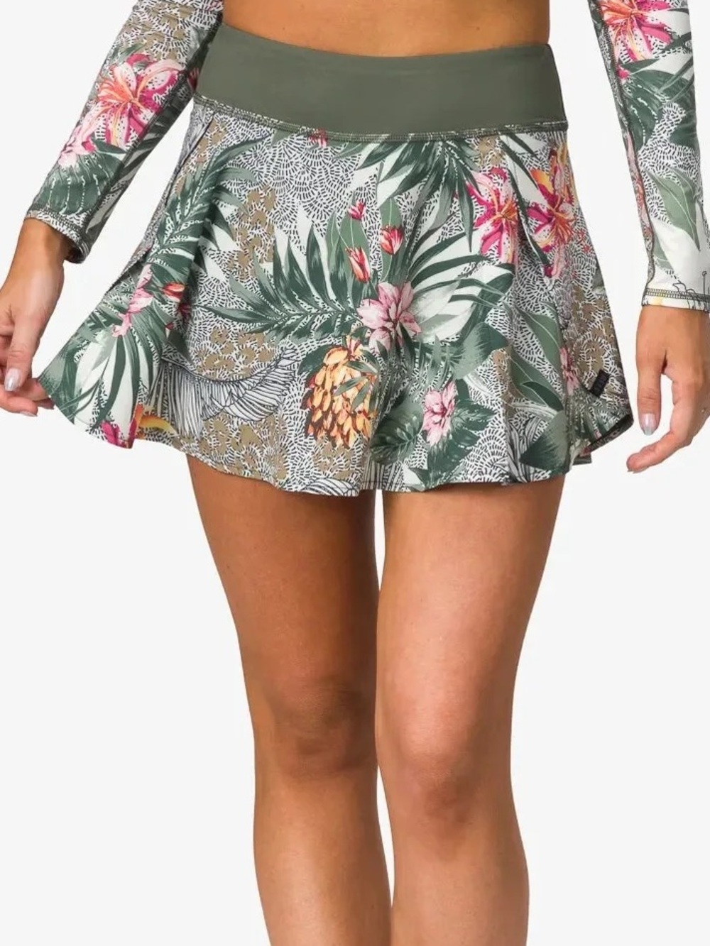 Reef Brand Women's size Medium Summit Tulip Skort Athletic Skirt Tropical Print